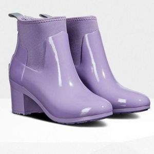 Hunter Refined Mid Heel Gloss, Violet, Size 8